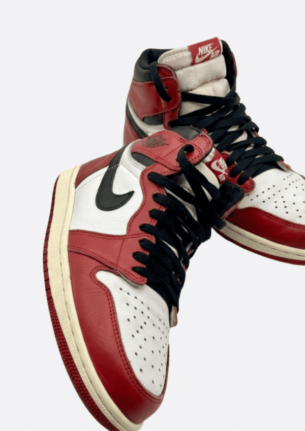 Air Jordan 1 RETRO High OG Chicago Lost Found