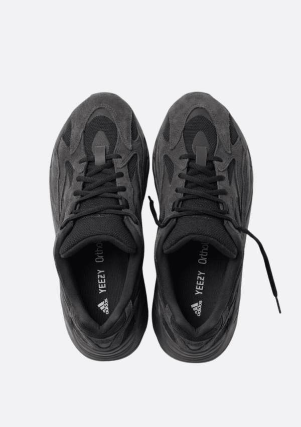 Adidas Yeezy Boost 700 V2