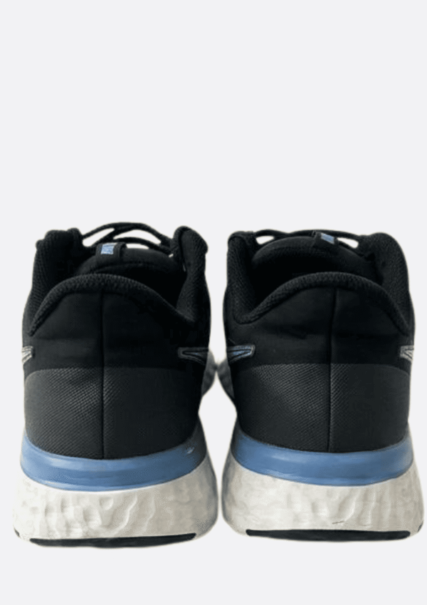 Nike Revolution 5 EXT